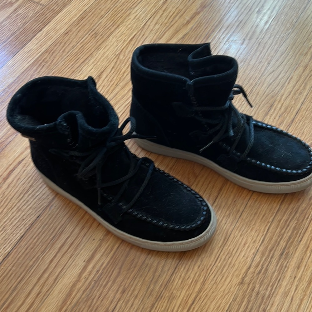 Black cougar waterproof sneaker boots size 8